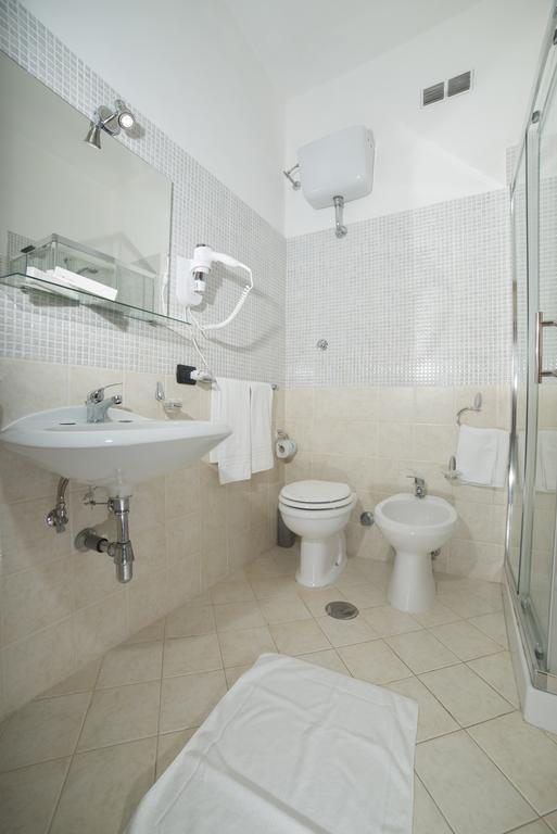 Albergo Scalzone Castel Volturno Exteriér fotografie