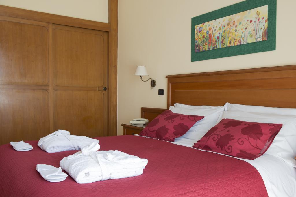 Albergo Scalzone Castel Volturno Exteriér fotografie