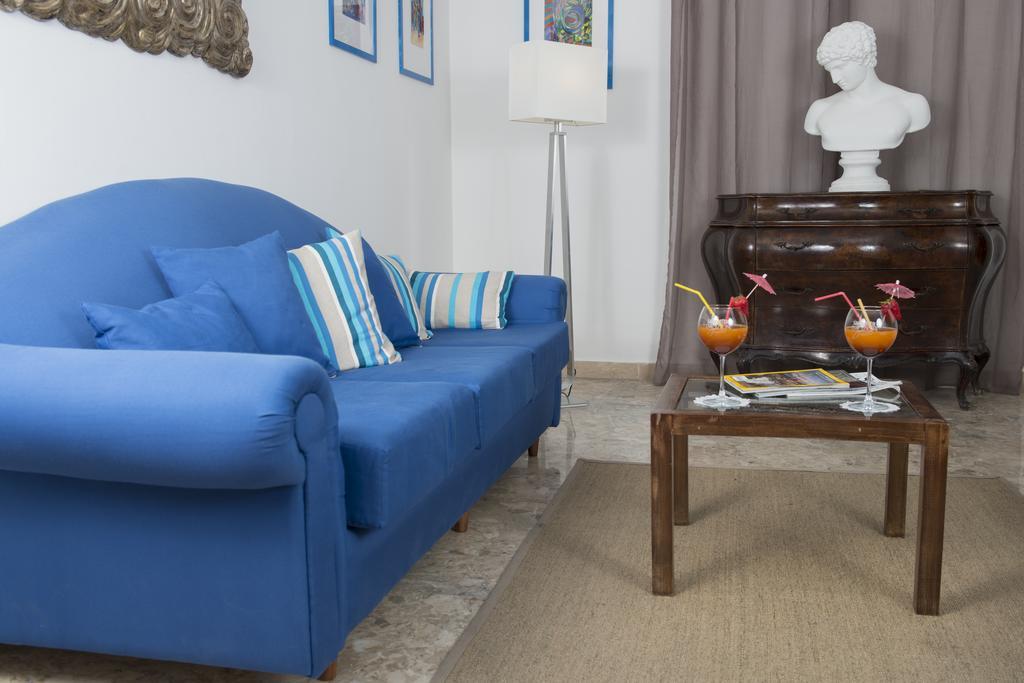 Albergo Scalzone Castel Volturno Exteriér fotografie